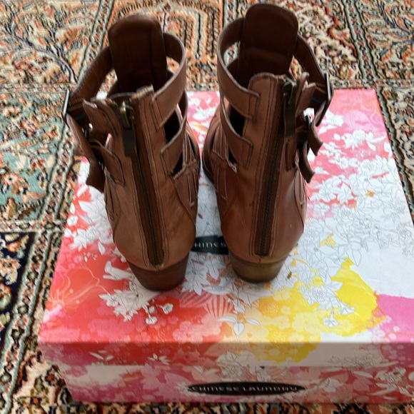 Size 6 Chinese laundry indigo girl leather cognac boot with zip back - Picture 5 of 11